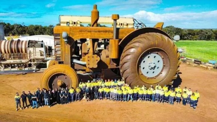 Stunning photos of enormous objects that will amaze you - #8 