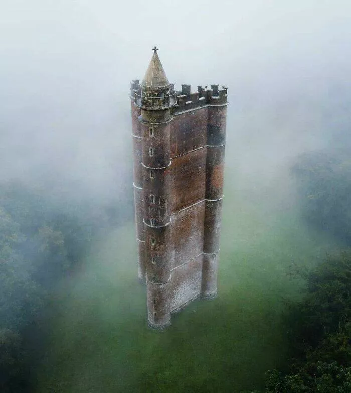 Unusual and bizarre buildings from around the globe - #10 King Alfred's Tower In England, Built In 1772