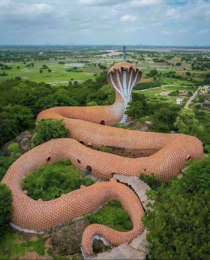 Unusual and bizarre buildings from around the globe - #12 Snake-Shaped Temple In India, Dedicated To Lord Krishna