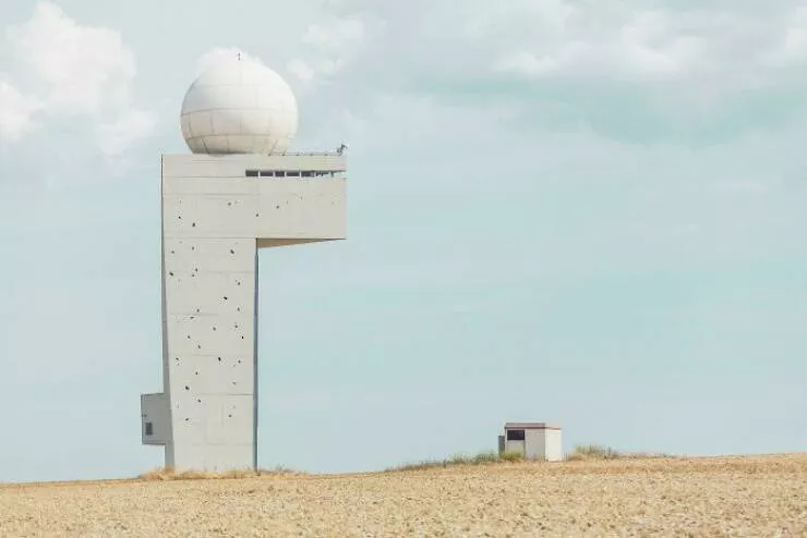 Unusual and bizarre buildings from around the globe - #35 When Your Neighbor Has An Evil Lair