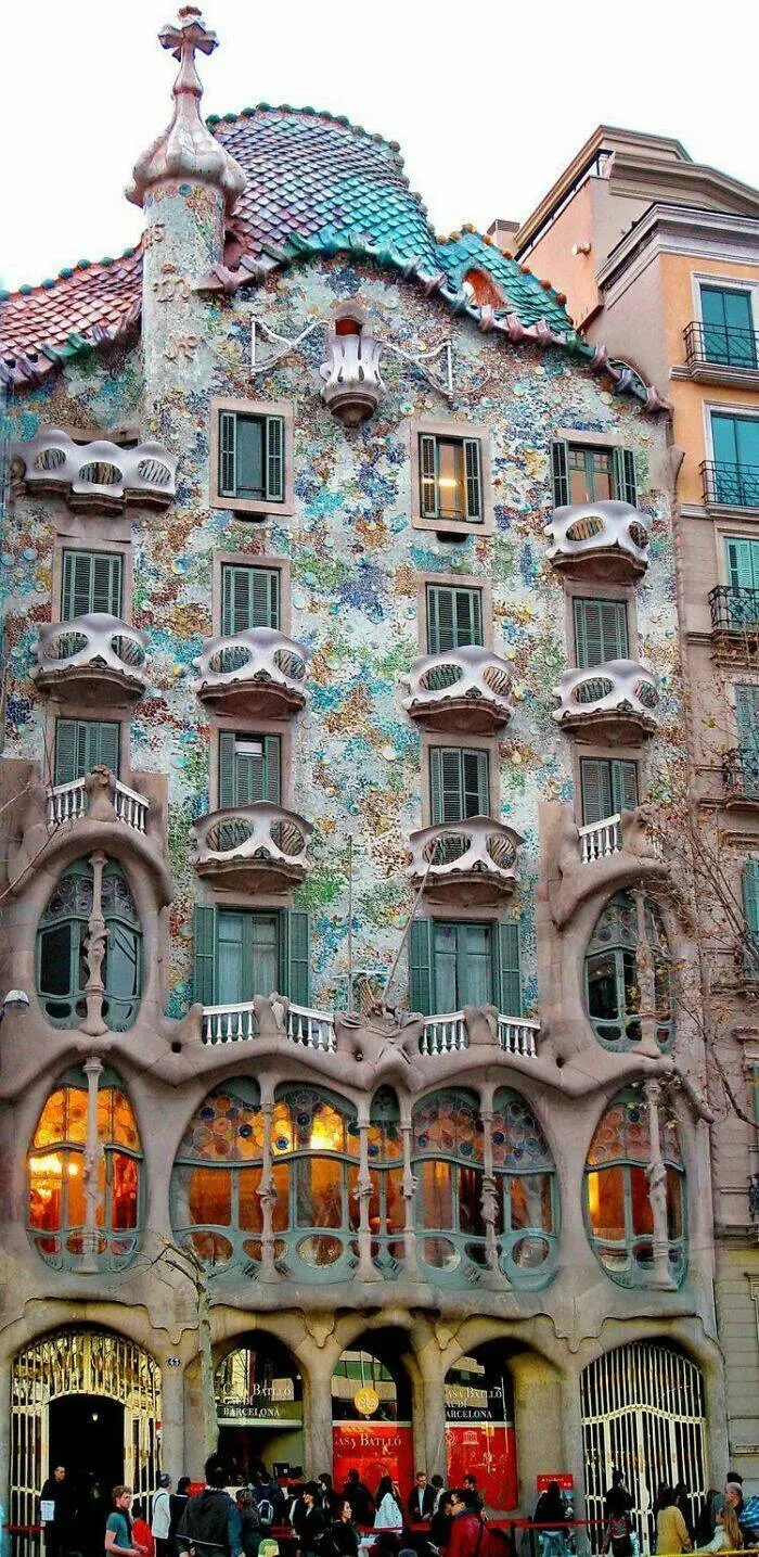 Unusual and bizarre buildings from around the globe - #4 Casa Batlló, Barcelona, Spain