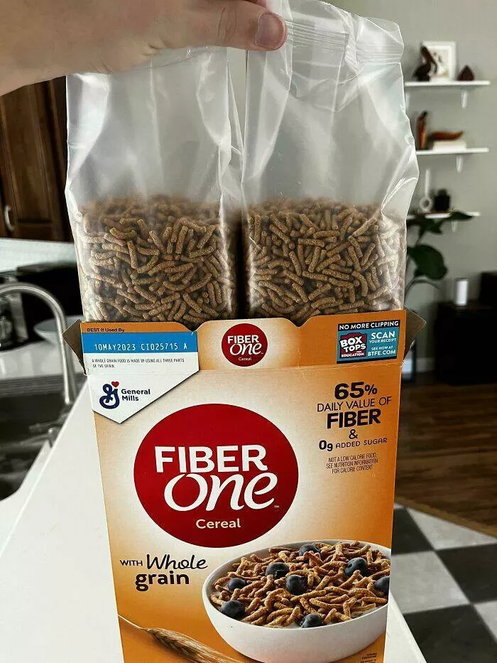 Flawless design moments that went viral - #35 Family-sized cereal box with two smaller bags inside - The family-size cereal box contains two separate, smaller bags.