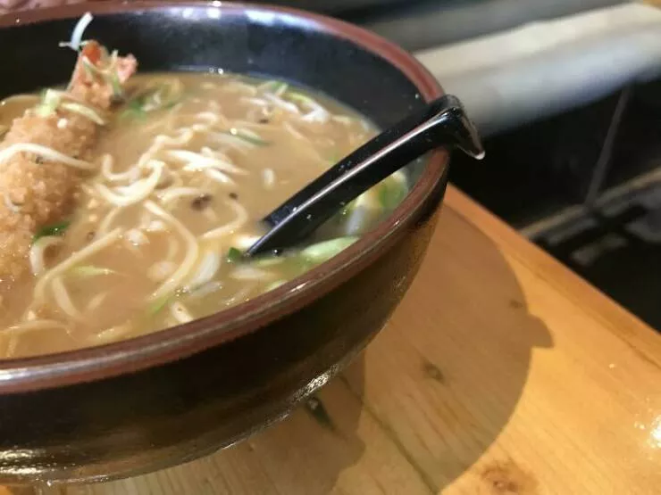 Flawless design moments that went viral - #5 Spoons With a Nudge - The spoons in this Japanese restaurant have a little nudge on the end so they don’t fall into the bowl. Flawless design moments that went viral - #5 Spoons With a Nudge - The spoons in this Japanese restaurant have a little nudge on the end so they don’t fall into the bowl.