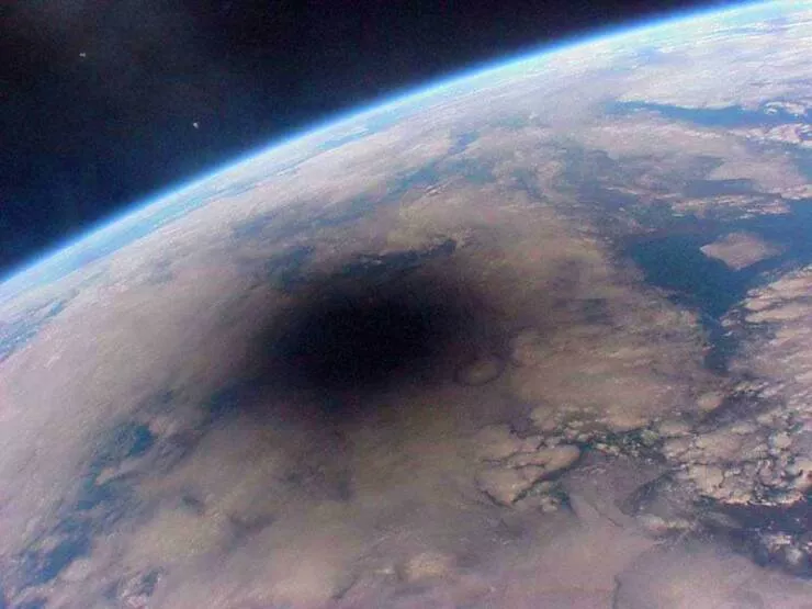 Images epoustouflantes de lespace qui vous couperont le souffle - #12 Voici comment une éclipse solaire apparaît depuis l'espace : Images epoustouflantes de lespace qui vous couperont le souffle - #12 Voici comment une éclipse solaire apparaît depuis l'espace :