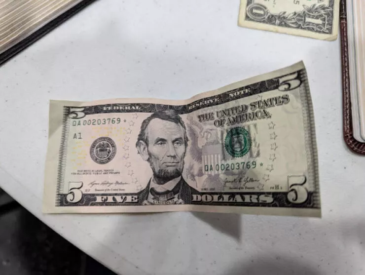 Extraordinary and stunning photos you wont want to miss - #10 Got a $5 bill that’s massively misaligned