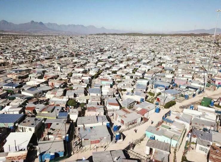 Stunningly real dystopian urban landscapes - #18 Cape Town, South Africa: One of the continent’s wealthiest cities