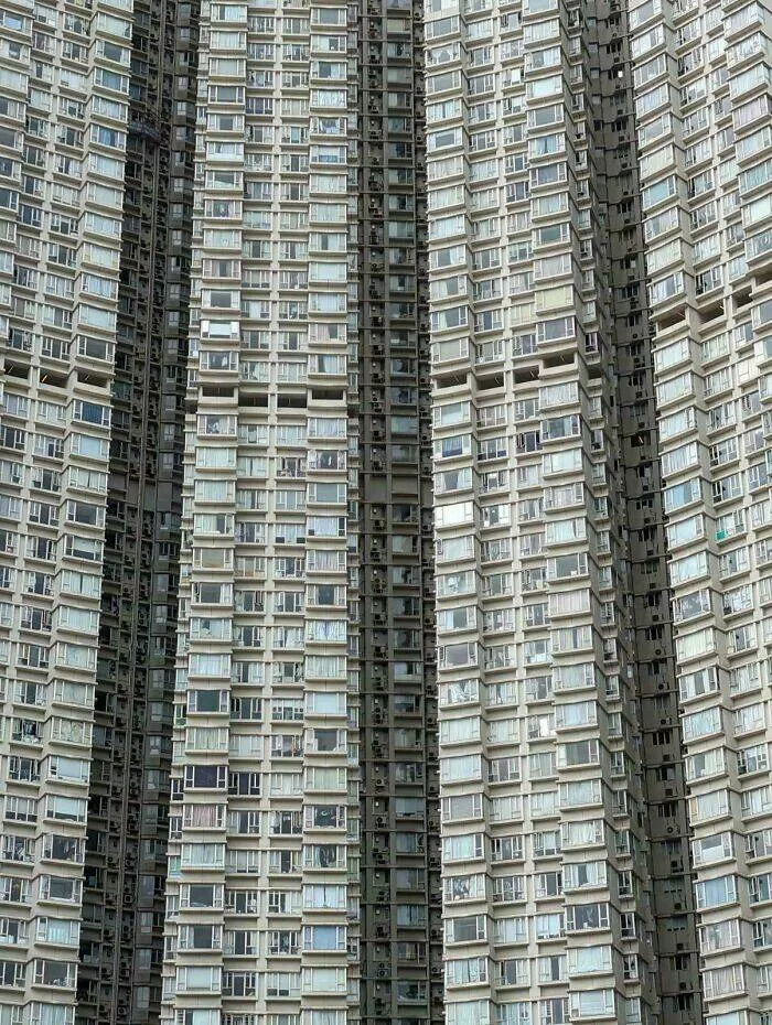 Stunningly real dystopian urban landscapes - #5 Hong Kong's Dense Buildings: Incredibly packed and soulless architecture