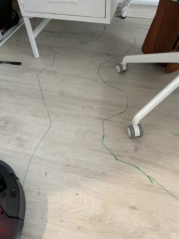 Moments inoubliables qui resument une mauvaise journee - #11 Mauvaise Décision Avec Un Roomba : Achat regrettable