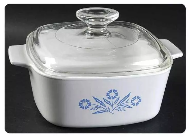 Vintage kitchen gadgets from 30 years ago that have vanished - #20 This dish that was ideal for serving just about anything: