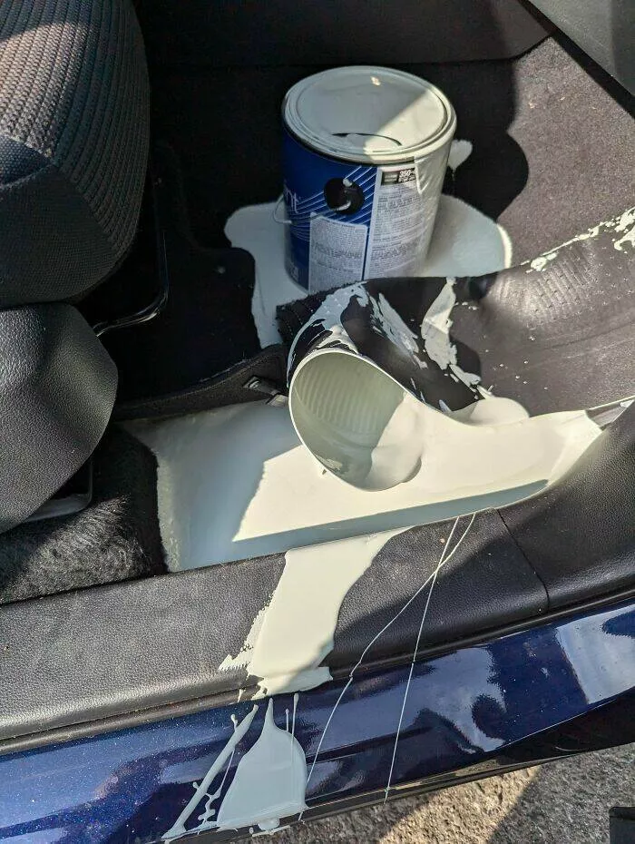 Quand les mauvaises journees frappe fort moments que nous connaissons tous - #26 Le Vendeur De Peinture N’a Pas Bien Fermé Le Pot
