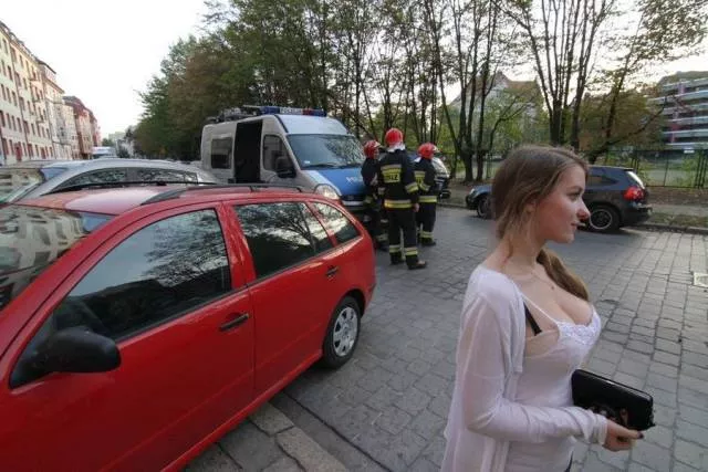Top 39 hot girls you meet on the streets - #18 