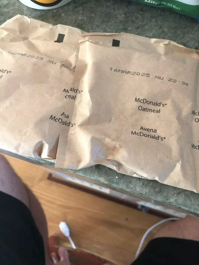 Intriguing photos that will instantly capture your attention - #10 I Ordered McDonald’s Oatmeal And Got Oatmeal Packets Instead
