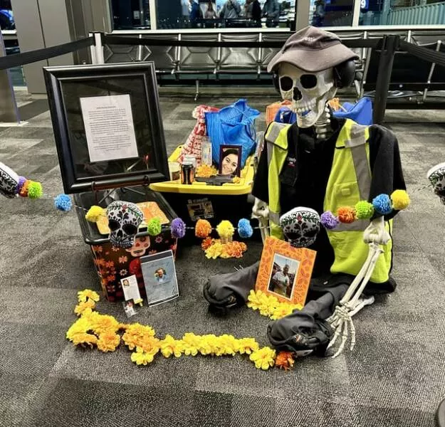 Intriguing photos that will instantly capture your attention - #15 Austin Airport Terminal Has A Day Of The Dead Display Honoring Fallen Ground Crew Members