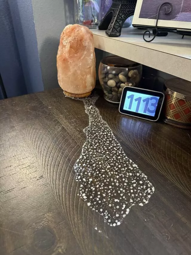 Intriguing photos that will instantly capture your attention - #22 My Salt Lamp Started Leaking Mysteriously