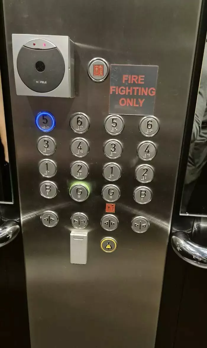 Shocking designs that challenge common sense - #12 Duplicate Elevator Buttons, One Set Only For Emergencies Shocking designs that challenge common sense - #12 Duplicate Elevator Buttons, One Set Only For Emergencies