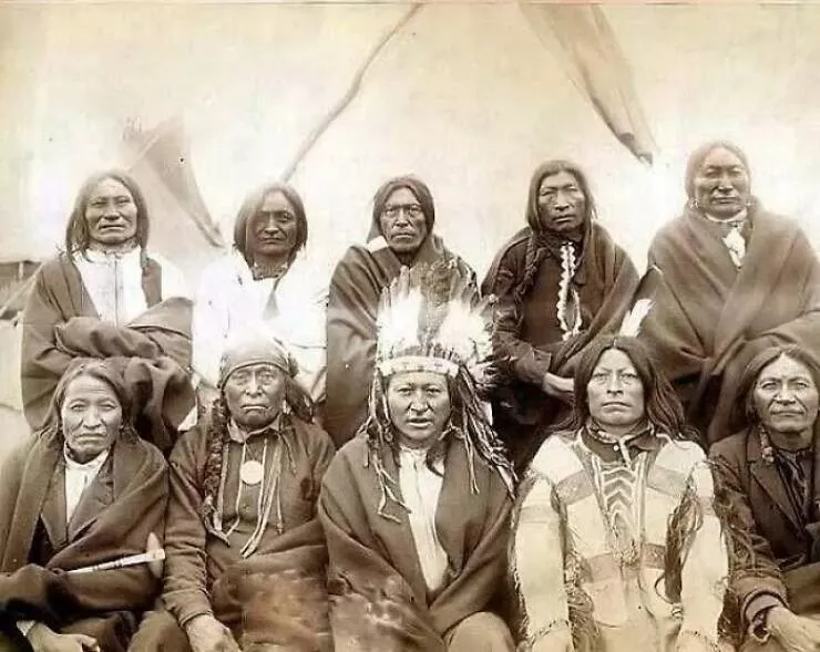 Fascinating moments in history captured in photos - #14 Portrait Of 10 Chiefs Taken In 1891