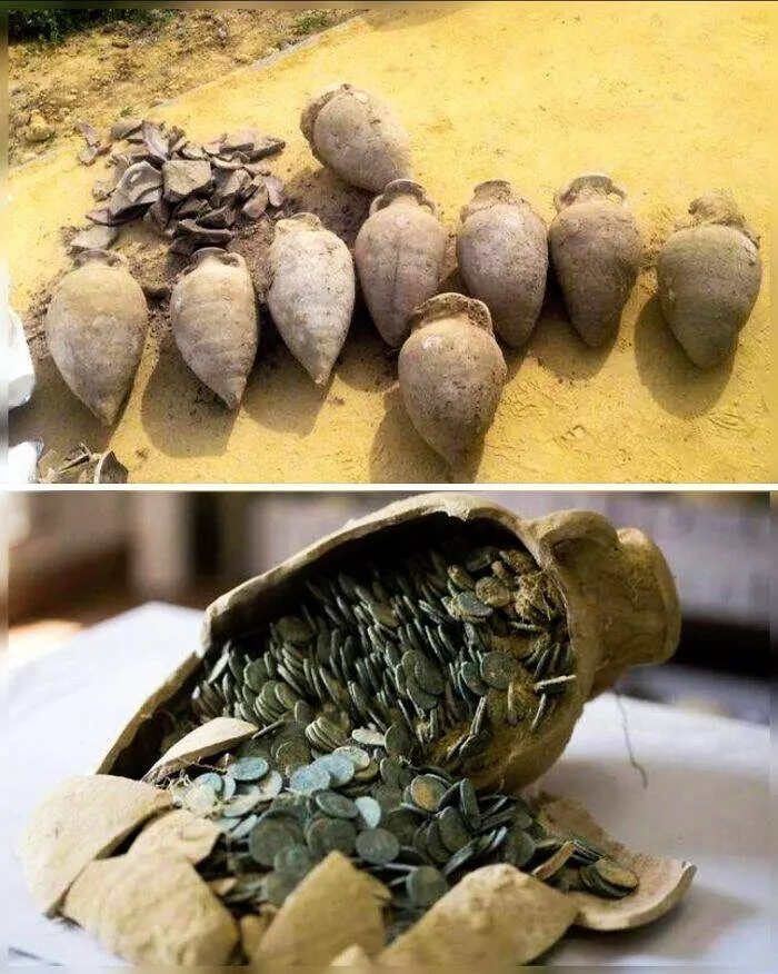 Captivating photos and untold stories from history - #15 In 2016, Workers In Tomares, Spain, Discovered A Hoard Of Roman Coins While Installing Electricity Captivating photos and untold stories from history - #15 In 2016, Workers In Tomares, Spain, Discovered A Hoard Of Roman Coins While Installing Electricity