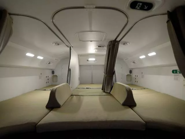 Secret rest areas on planes for crew - #11 