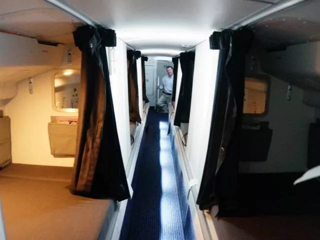 Secret rest areas on planes for crew - #12 