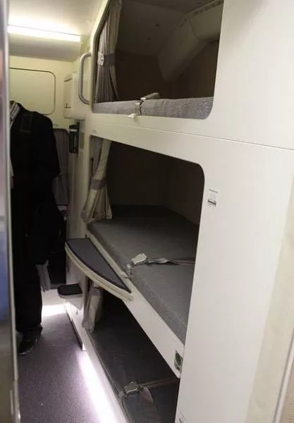 Secret rest areas on planes for crew - #13 