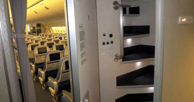 Secret rest areas on planes for crew - #2 