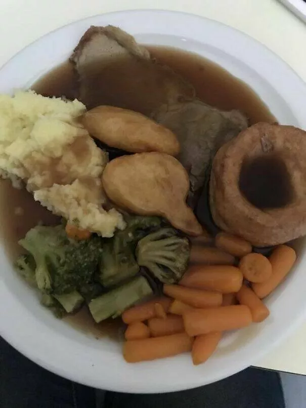 Photos fascinantes de repas dhopital sur rate my hospital plate - #10 Dîner de bœuf à Gateshead