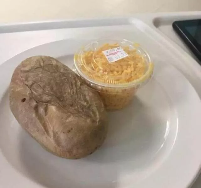 Photos fascinantes de repas dhopital sur rate my hospital plate - #27 Hôpital Qe Gateshead. La meilleure pomme de terre au four connue de l'homme Photos fascinantes de repas dhopital sur rate my hospital plate - #27 Hôpital Qe Gateshead. La meilleure pomme de terre au four connue de l'homme