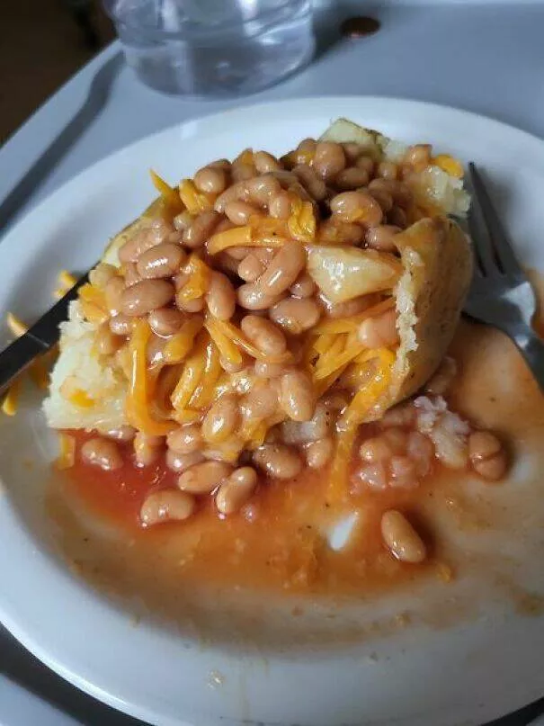 Fascinating hospital food pics from rate my hospital plate - #30 Dinner Time At NGH [Northern General Hospital] Sheffield