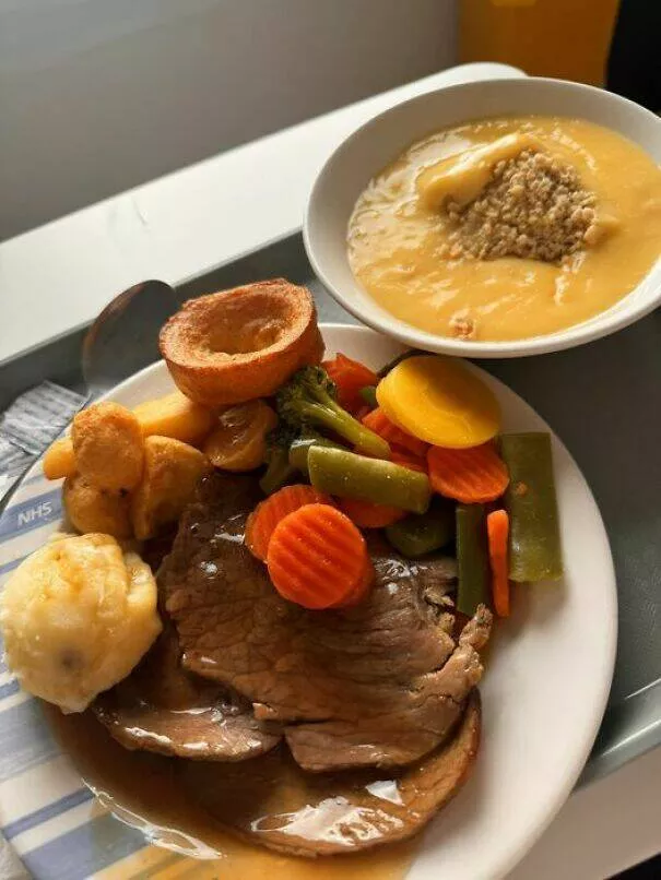 Photos fascinantes de repas dhopital sur rate my hospital plate - #4 Rôti du dimanche à Addenbrookes