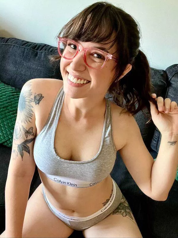 Beaux yeux derriere des lunettes craquantes - #1 
