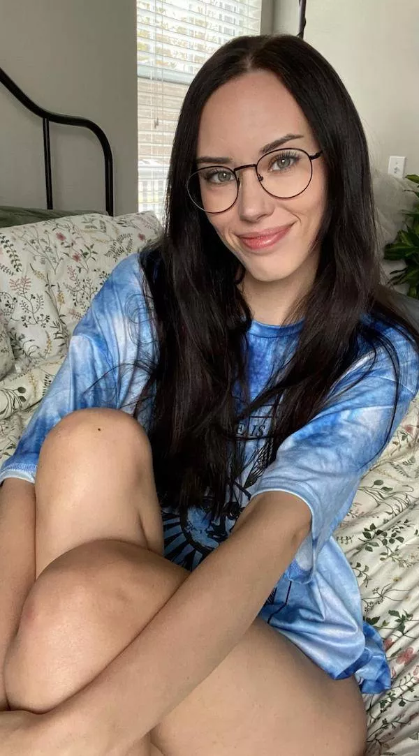 Gorgeous eyes behind cute glasses - #20 