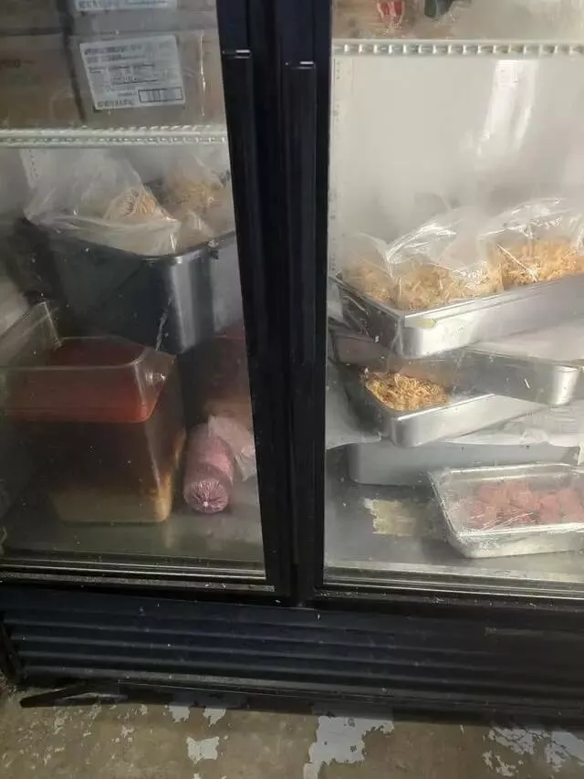 Desastres epiques en cuisine captures par des pros - #16 Plus on regarde cette photo, pire c’est. Desastres epiques en cuisine captures par des pros - #16 Plus on regarde cette photo, pire c’est.