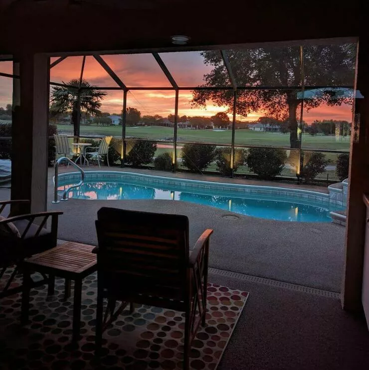 Vues a couper le souffle capturees juste devant leurs fenetres - #10 Vue Des Fenêtres Arrière De Ma Maison Aux Villages, Floride, USA