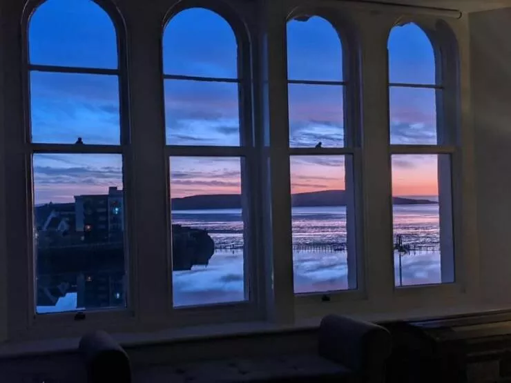 Vues a couper le souffle capturees juste devant leurs fenetres - #23 La Scène D’hier Soir Depuis Ma Fenêtre Avant à Weston Super Mare