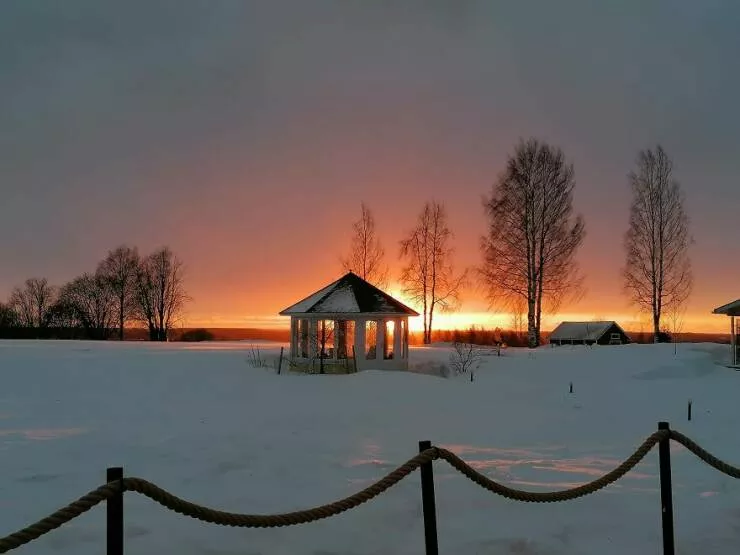 Breathtaking views people snapped right outside their windows - #3 Good Afternoon. Here's My Backyard View Today. +3°C And 60cm Of Snow. Believe It Or Not, Summer Is Near. Selkie, Finland