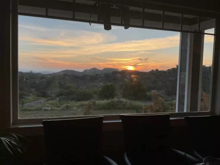 Breathtaking views people snapped right outside their windows - #41 