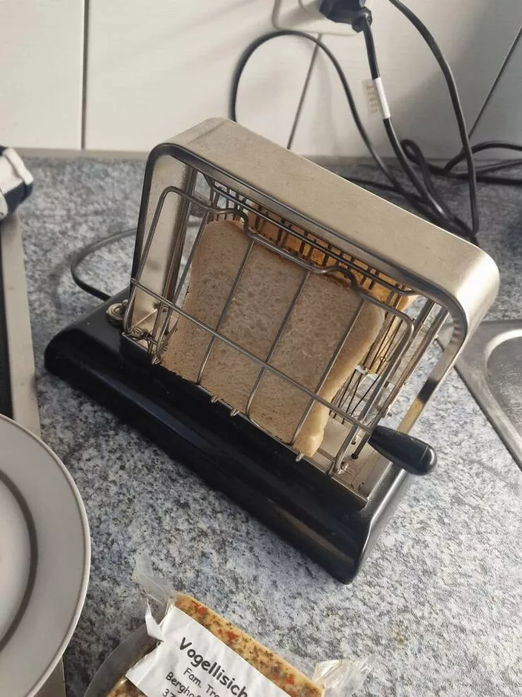 Photos curieusement intrigantes qui eveillent votre curiosite - #17 Le grille-pain de 1928 que nous utilisons encore aujourd'hui.