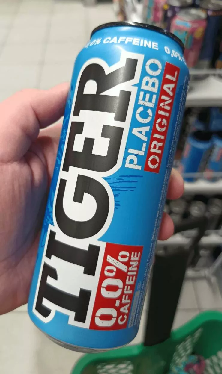 Photos curieusement intrigantes qui eveillent votre curiosite - #3 Cette marque de boisson énergisante vend une version placebo sans caféine.