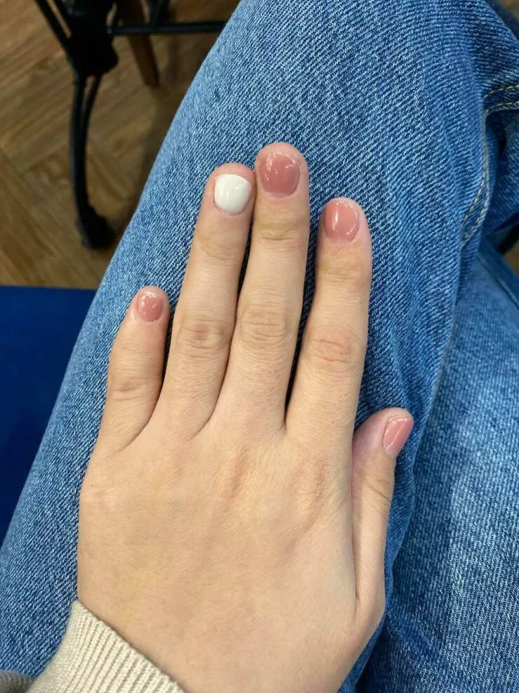 Intriguingly curious photos that ignite your interest - #8 I think my girlfriend’s pinky is too short.