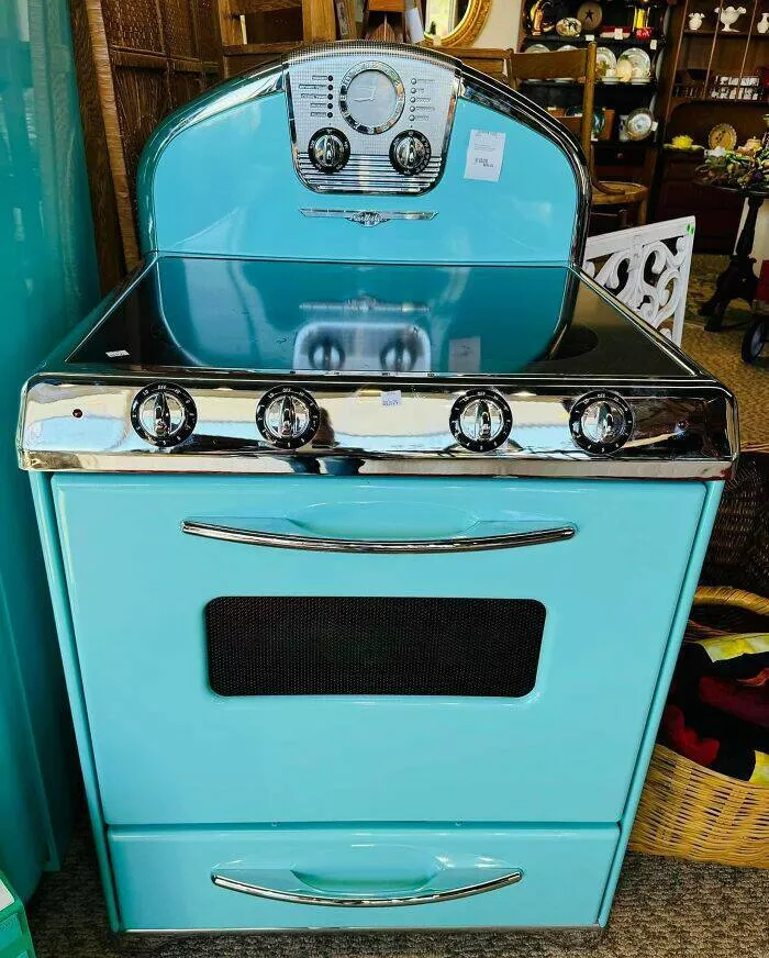 Unbelievable thrift store finds true hidden treasures - #1 