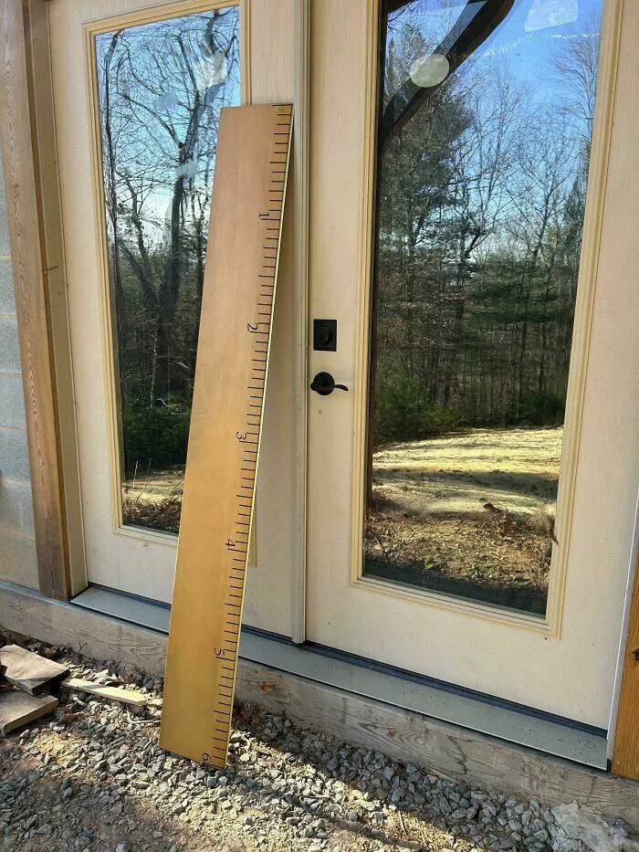Expectation vs reality the funniest online shopping disasters - #5 So I bought a ruler off of Temu Cabin door for scale