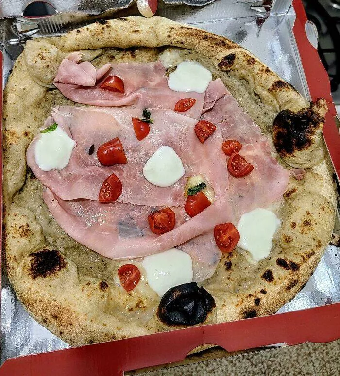 Regrettable purchases that are both sad and funny - #11 Paid 16 euros for this pizza