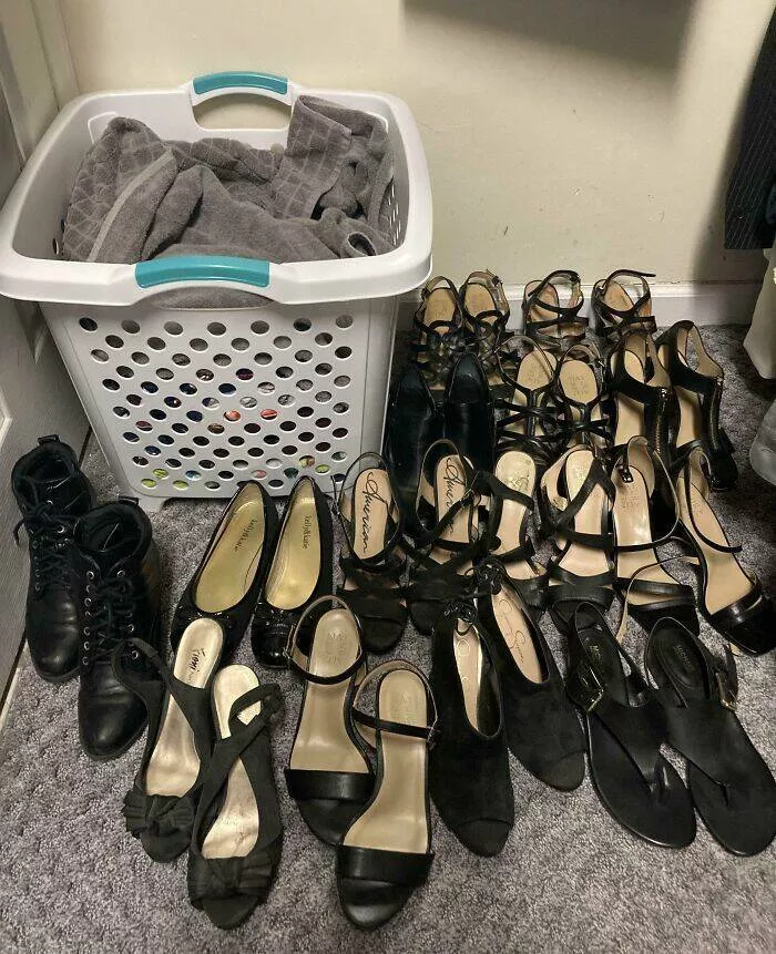 Funny yet infuriating habits of wives and girlfriends - #31 Moved in with my girlfriend. She says there’s not enough closet space for me Funny yet infuriating habits of wives and girlfriends - #31 Moved in with my girlfriend. She says there’s not enough closet space for me