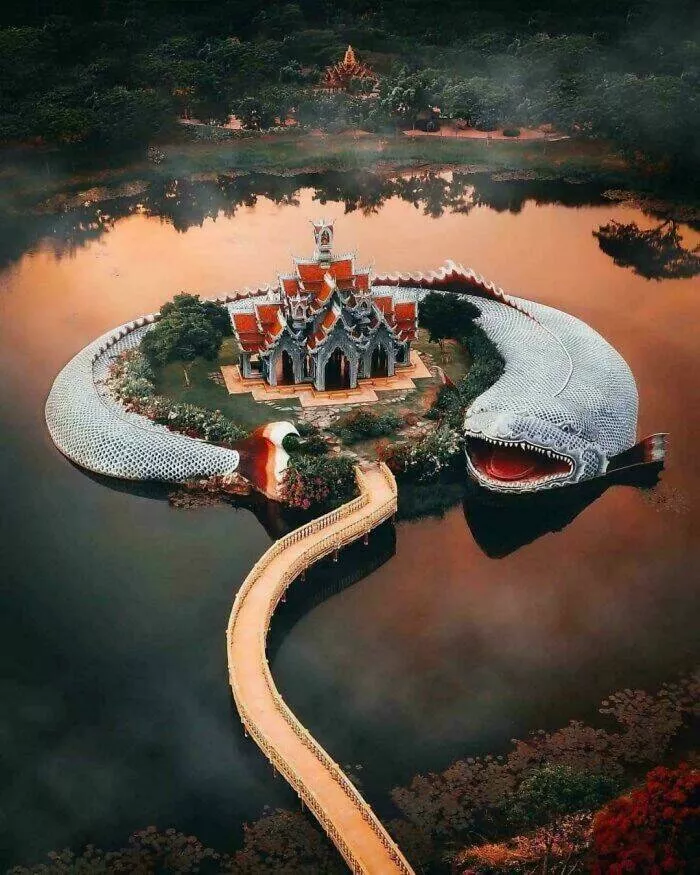 Merveilles architecturales qui ont coupe le souffle du monde - #10 Le palais de la montagne Sumeru, Bangkok, Thaïlande