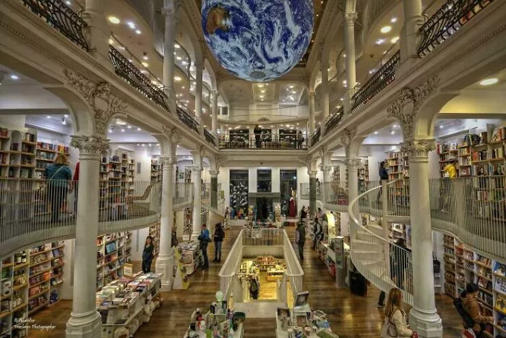 Merveilles architecturales qui ont coupe le souffle du monde - #27 Carturesti Carusel, une librairie à Bucarest, Roumanie