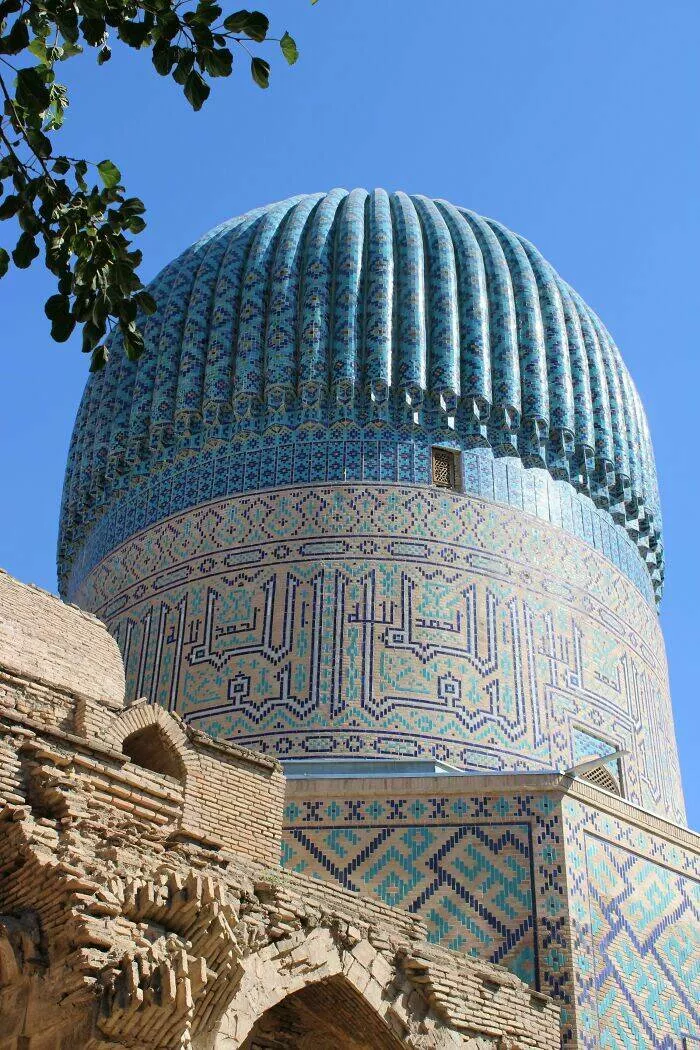 Merveilles architecturales qui ont coupe le souffle du monde - #37 Dôme flûté haut de Gur-e Amir, Samarkand, Ouzbékistan