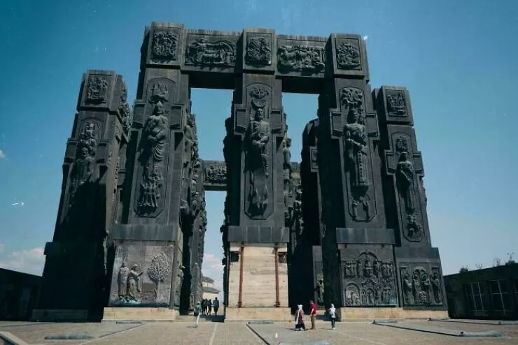 Merveilles architecturales qui ont coupe le souffle du monde - #42 Le Chronicle of Georgia, près de Tbilissi, Géorgie