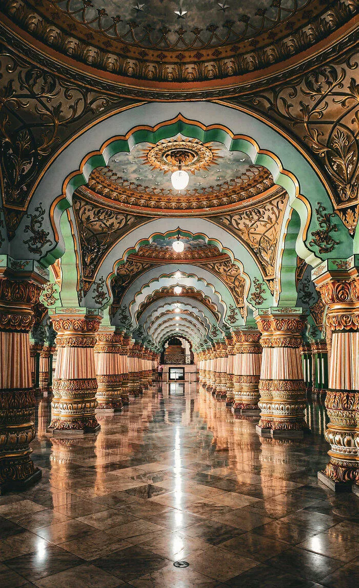 Merveilles architecturales qui ont coupe le souffle du monde - #8 Le hall d'entrée du palais de Mysore, Inde