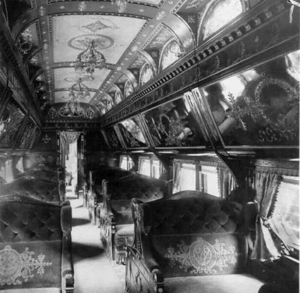 Rare historical photos that reveal fascinating stories - #12 Inside a luxurious Pullman railroad car, 1890s