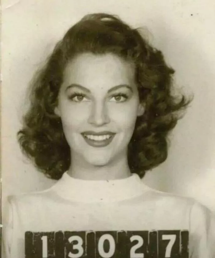 Rare historical photos that reveal fascinating stories - #30 19-year-old Ava Gardner's MGM employment portrait, 1941